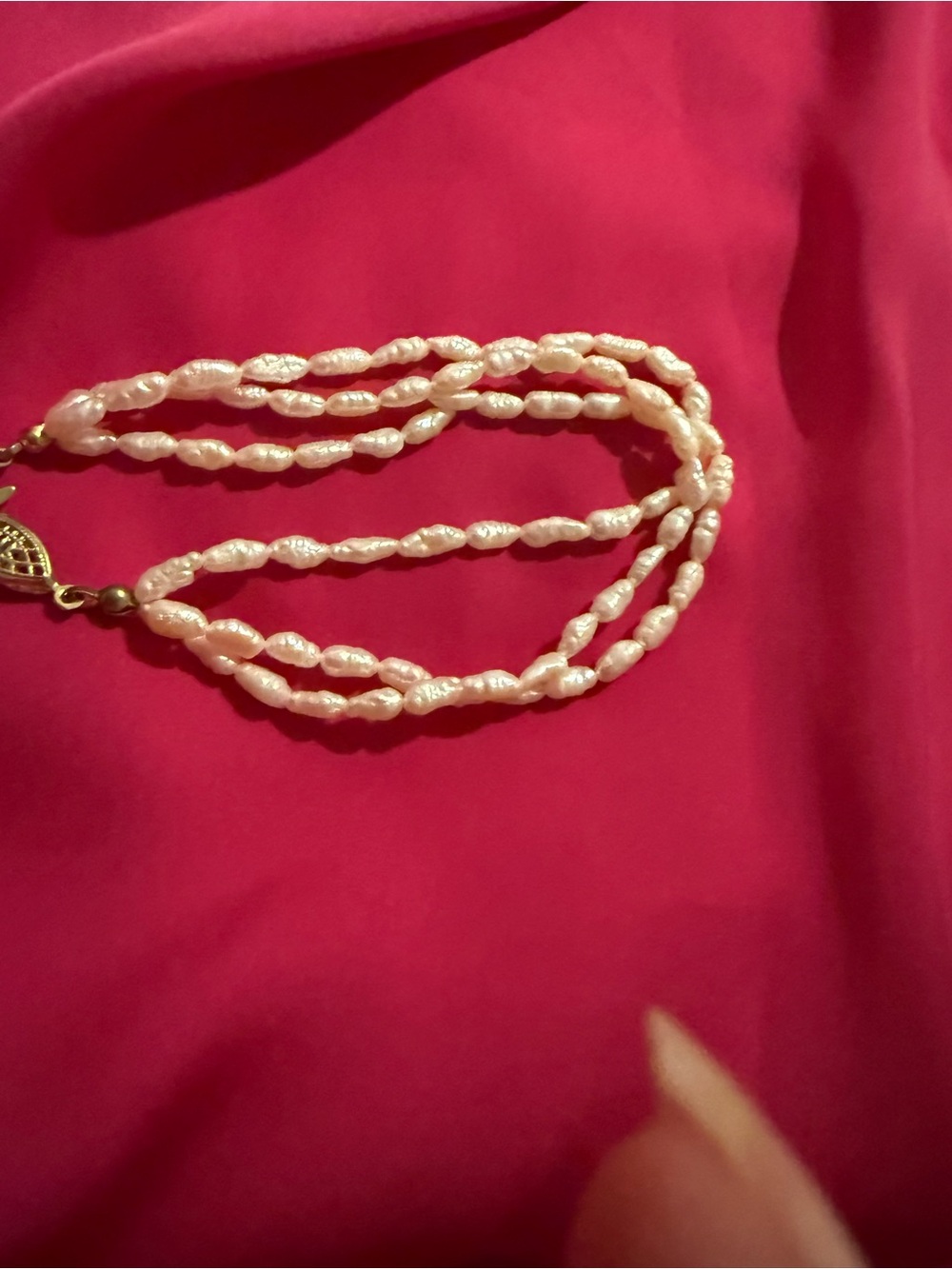 Vintage Rice Pearl three strand bracelet with Gold Clasp - Picture 3 of 9